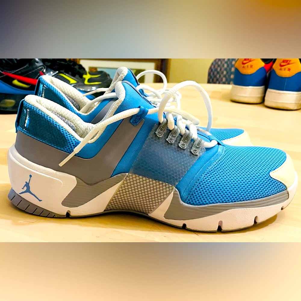 Jordan Trainer Size 9